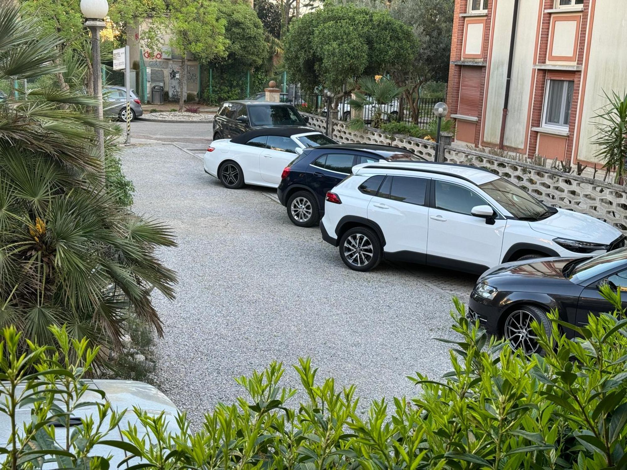 Hotel Villa Augusta غرادو المظهر الخارجي الصورة