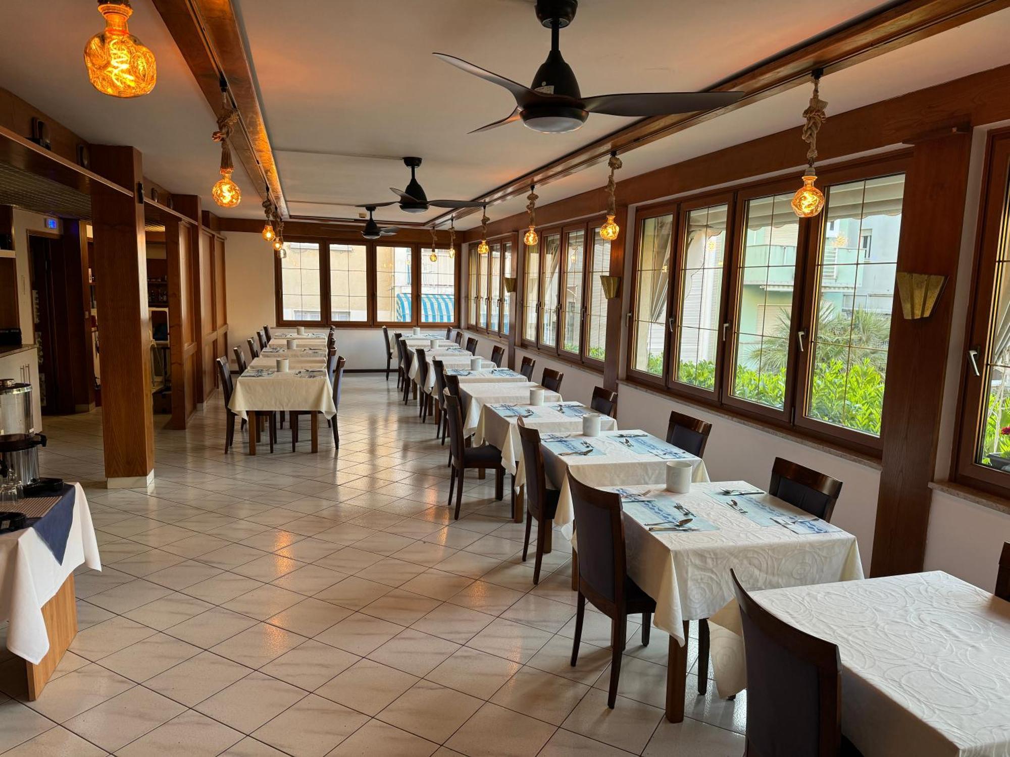 Hotel Villa Augusta غرادو المظهر الخارجي الصورة